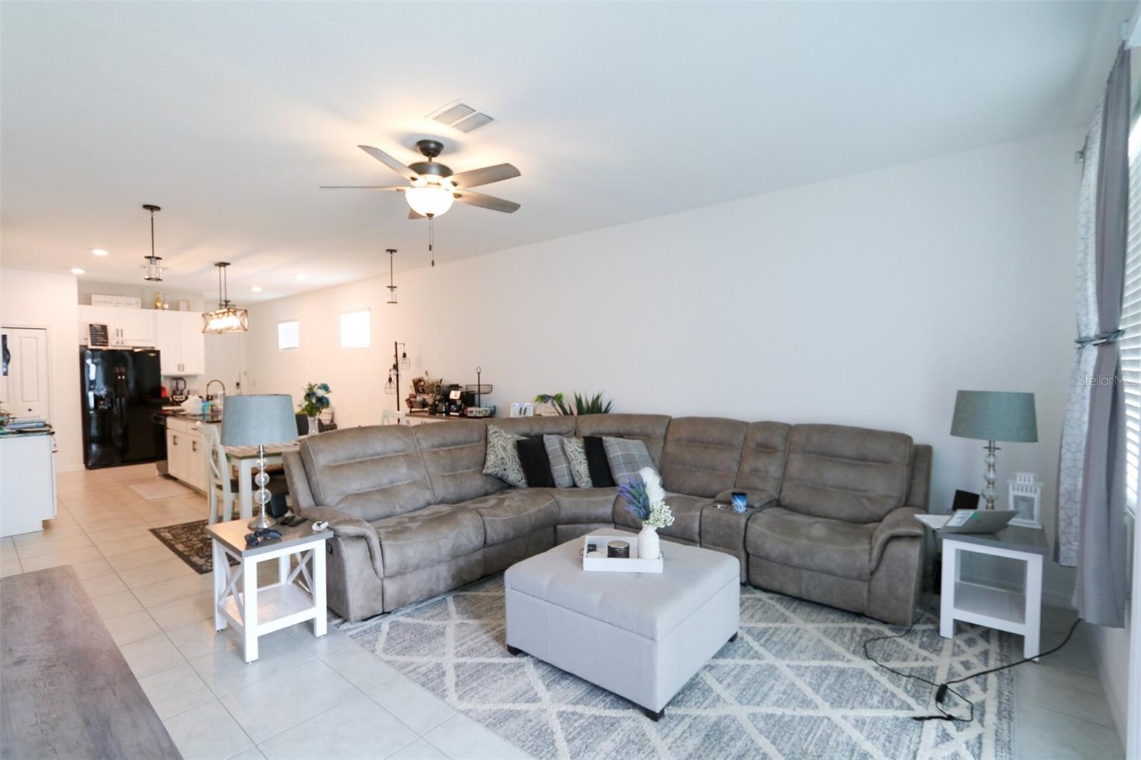 Image 3 of 21 For 11837 Clare Hill Avenue