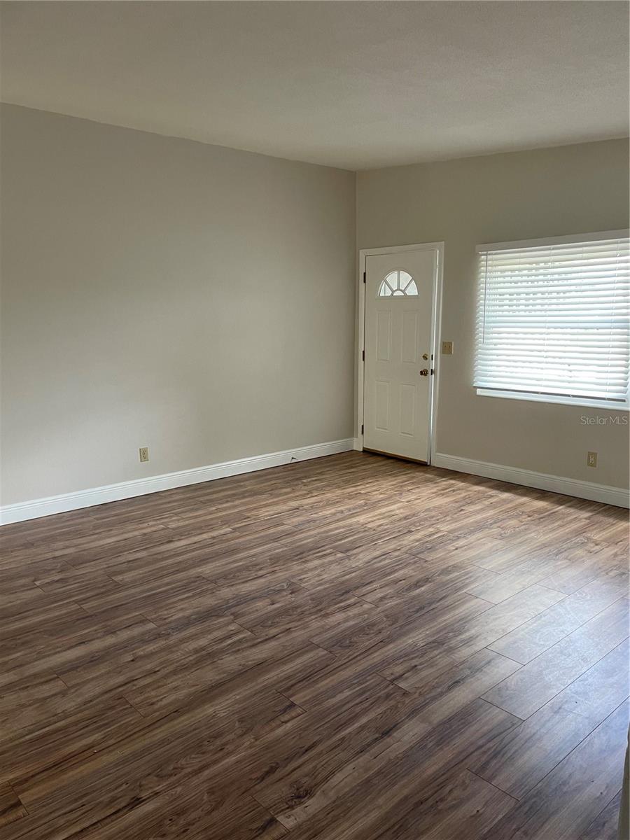 Image 4 of 15 For 14190 Page Avenue