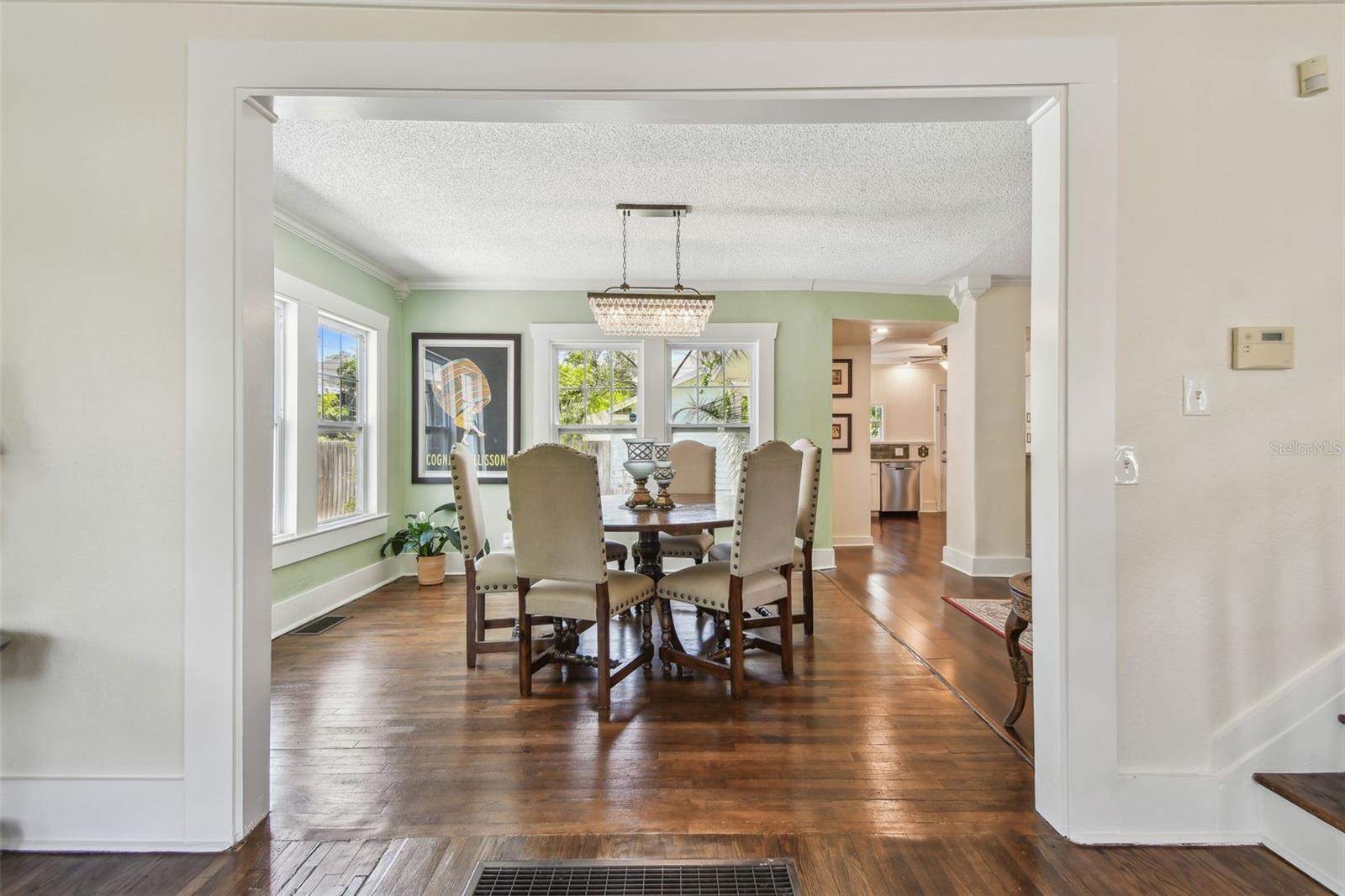 Image 16 of 78 For 834 26th Avenue N