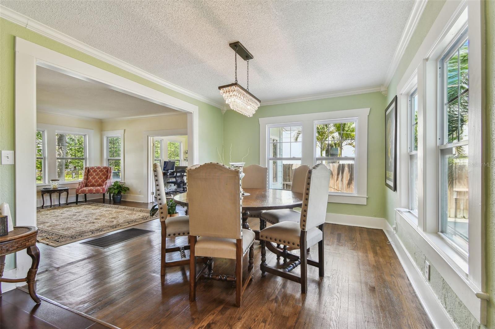 Image 18 of 78 For 834 26th Avenue N
