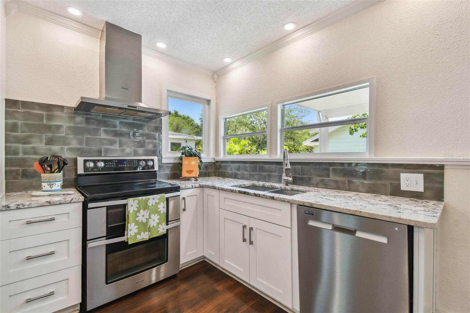Image 29 of 78 For 834 26th Avenue N