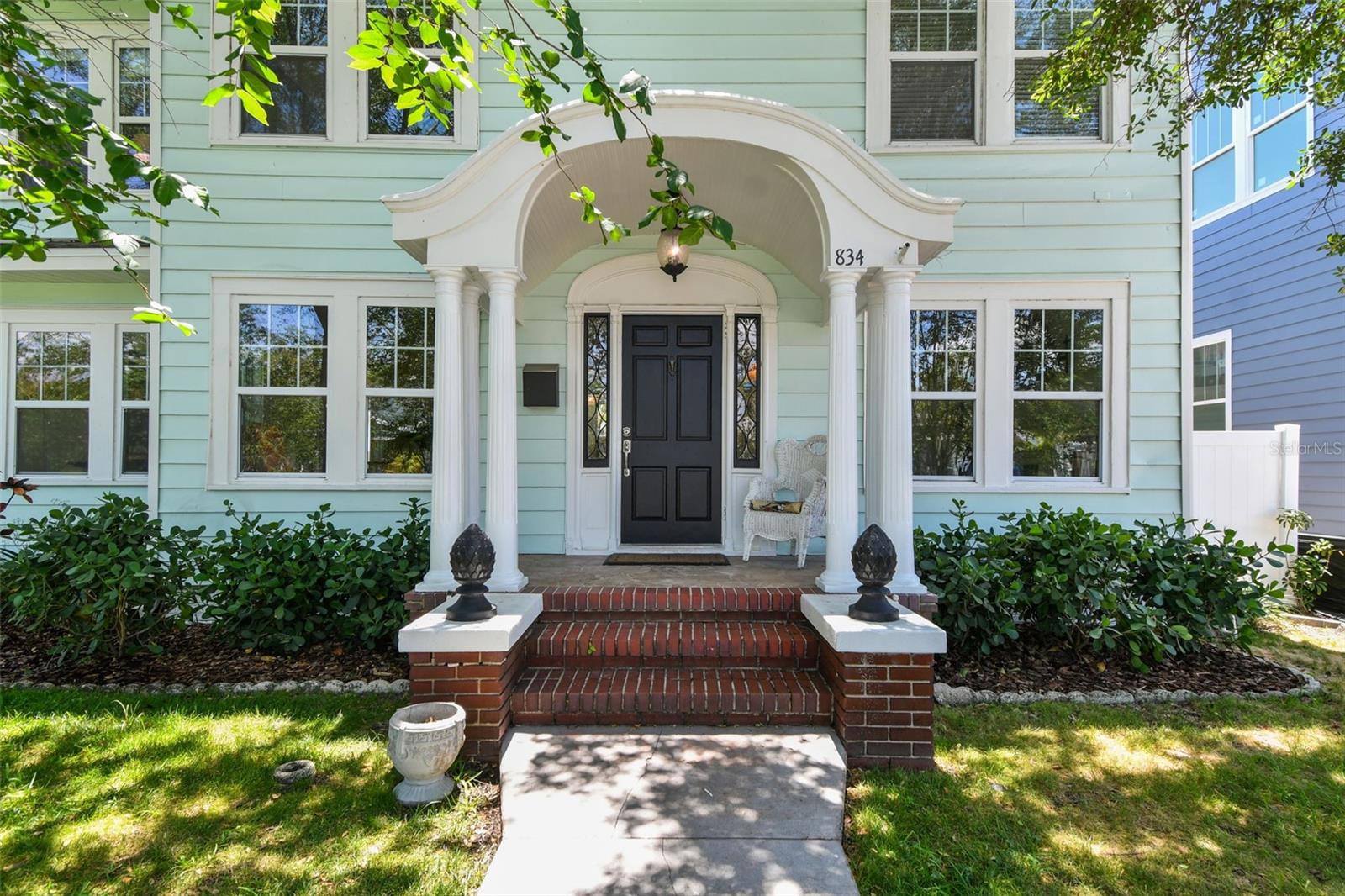 Image 3 of 78 For 834 26th Avenue N
