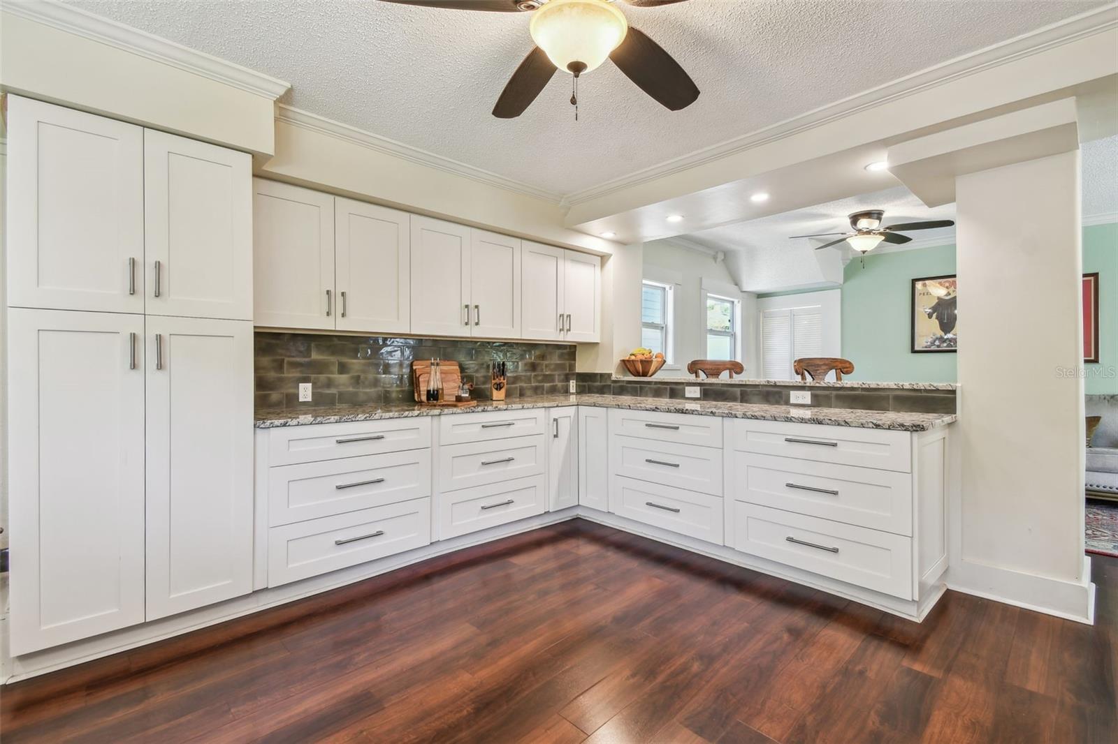 Image 30 of 78 For 834 26th Avenue N