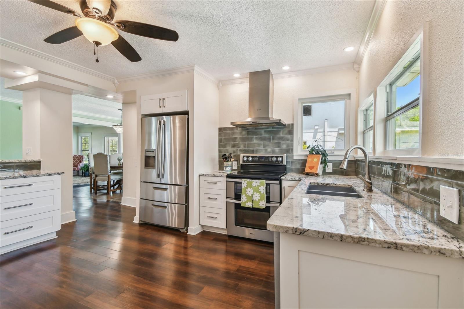 Image 32 of 78 For 834 26th Avenue N
