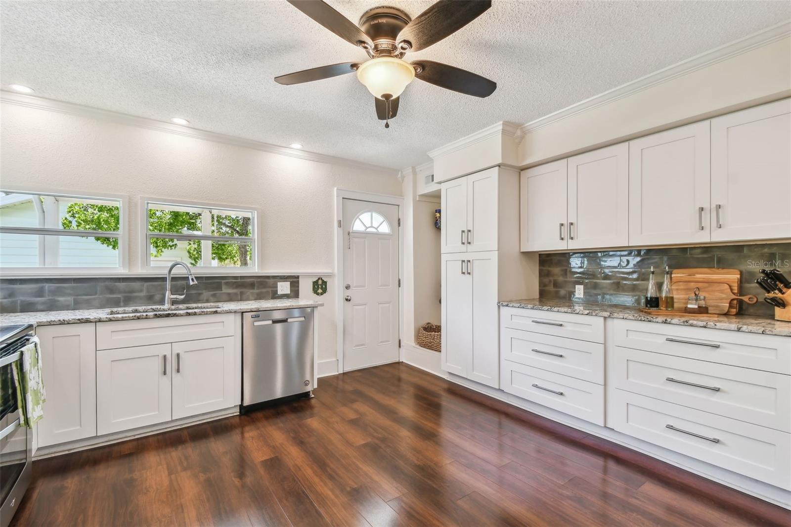 Image 34 of 78 For 834 26th Avenue N