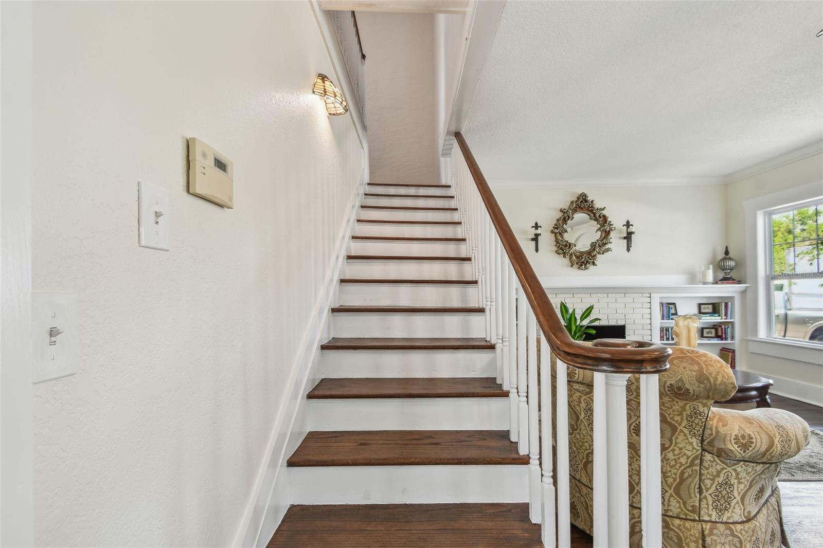 Image 35 of 78 For 834 26th Avenue N