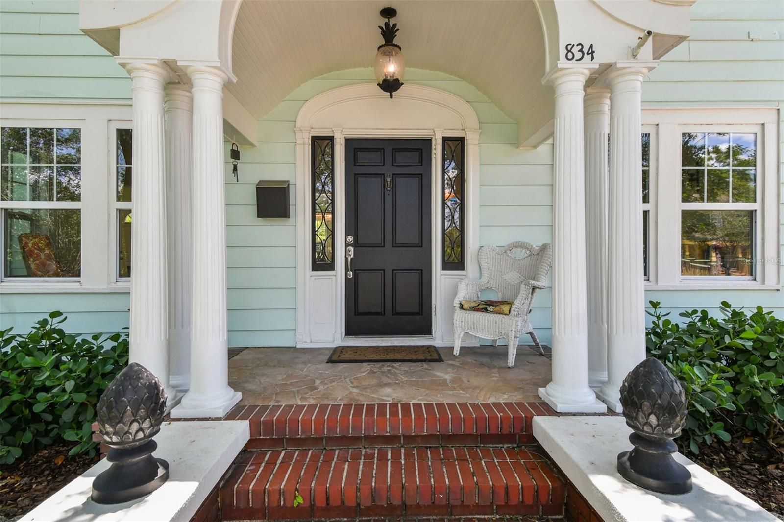 Image 4 of 78 For 834 26th Avenue N