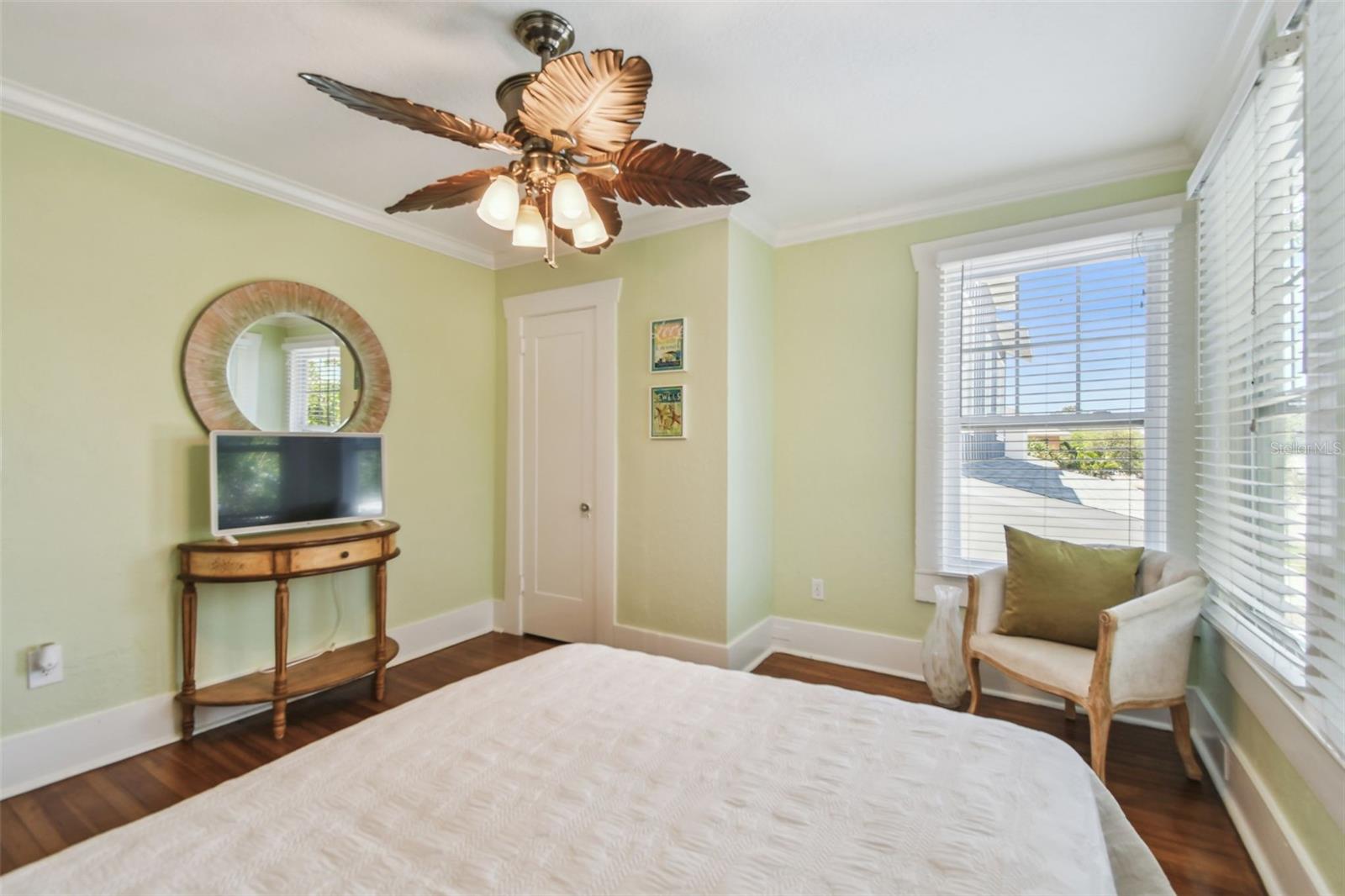 Image 41 of 78 For 834 26th Avenue N