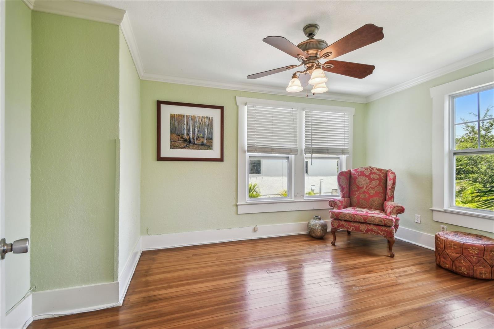 Image 46 of 78 For 834 26th Avenue N