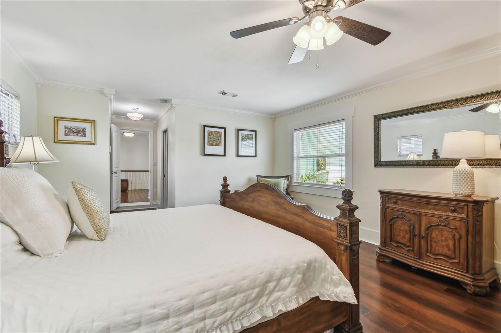 Image 58 of 78 For 834 26th Avenue N