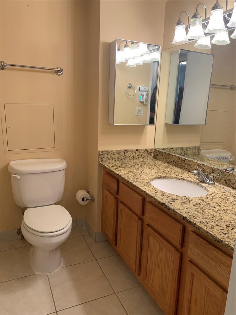 Image 7 of 16 For 880 Mandalay Avenue N904