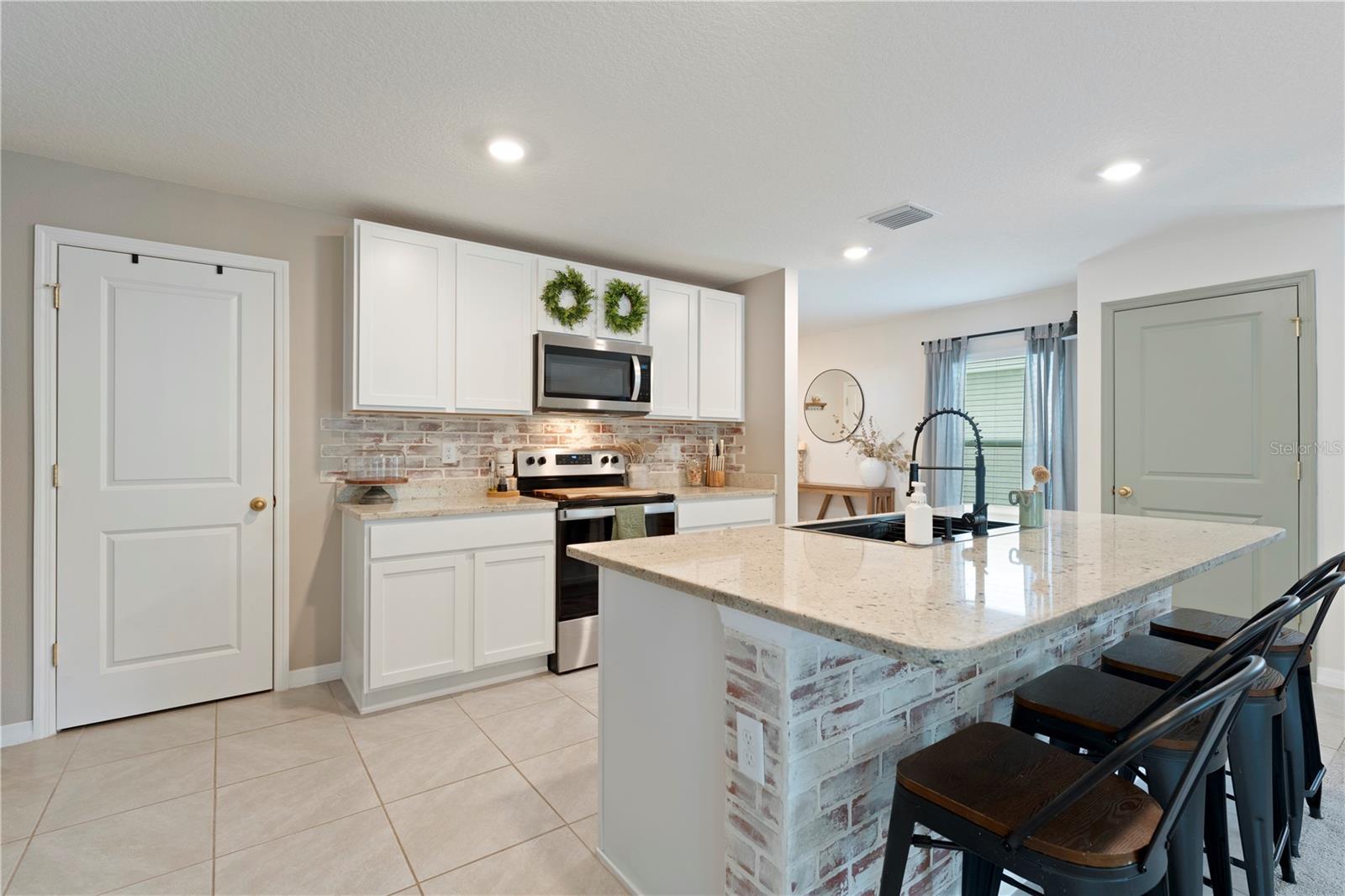 Image 10 of 38 For 13734 Whiskey Daisy Drive