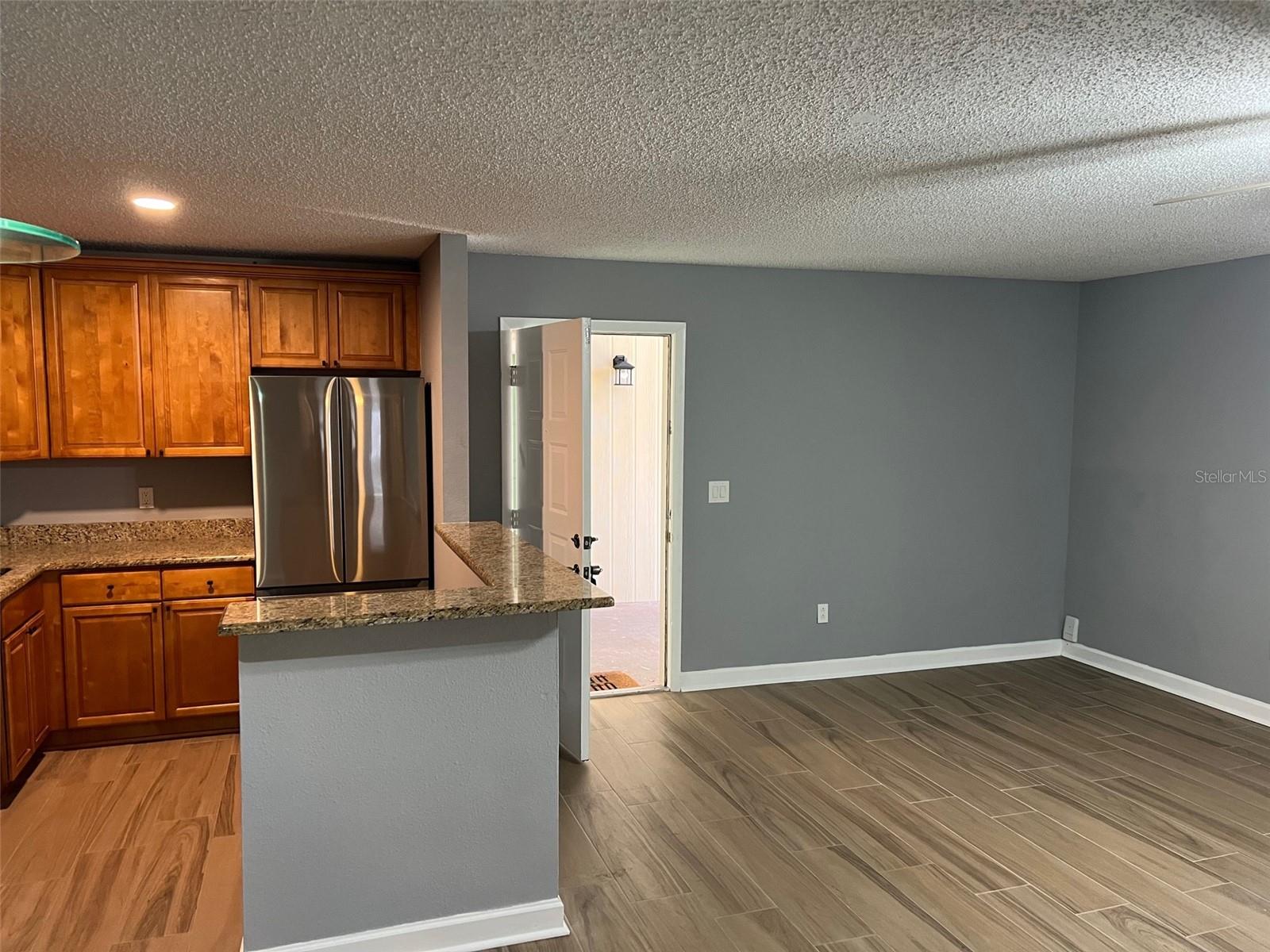 Image 7 of 25 For 6012 Laketree Lane A