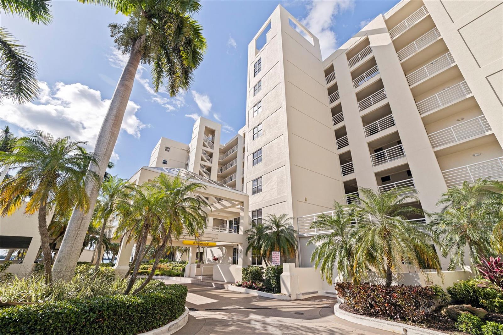 Image 25 of 38 For 6105 Bahia Del Mar Circle 683