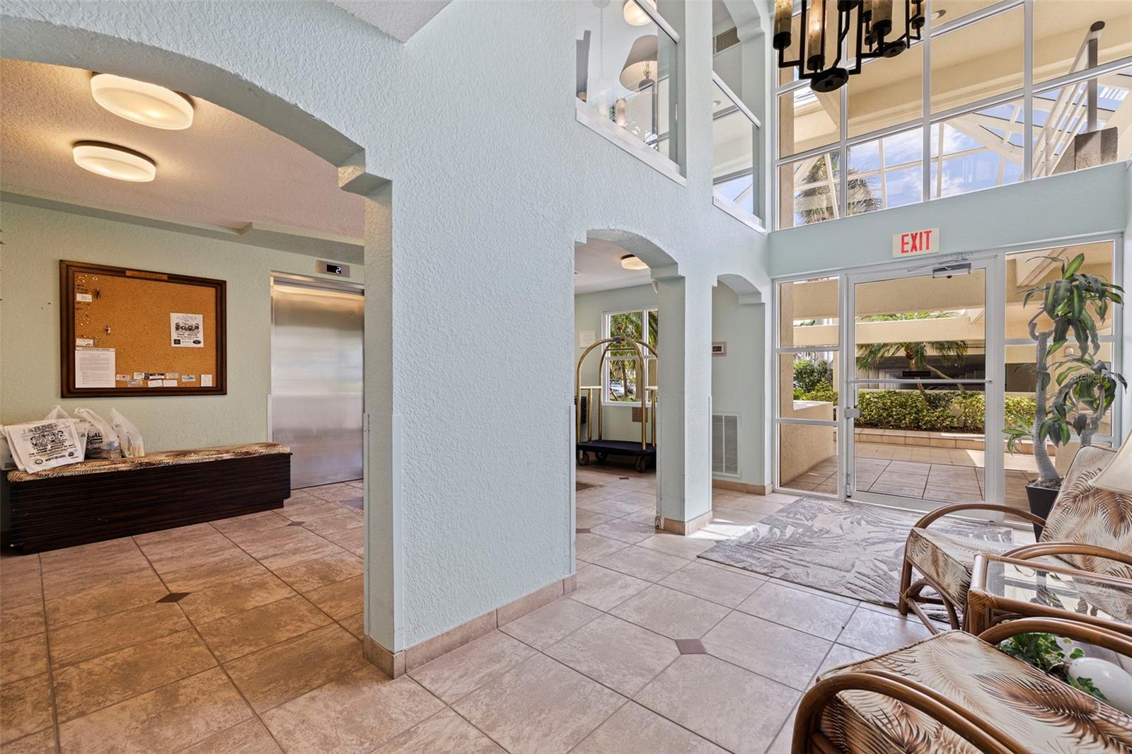 Image 30 of 38 For 6105 Bahia Del Mar Circle 683