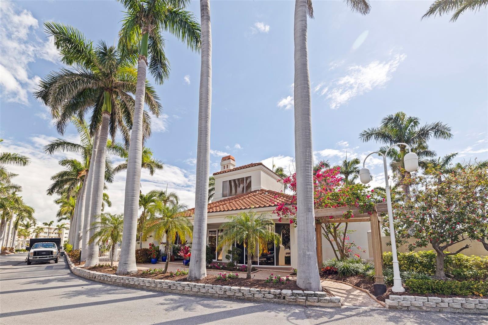 Image 35 of 38 For 6105 Bahia Del Mar Circle 683