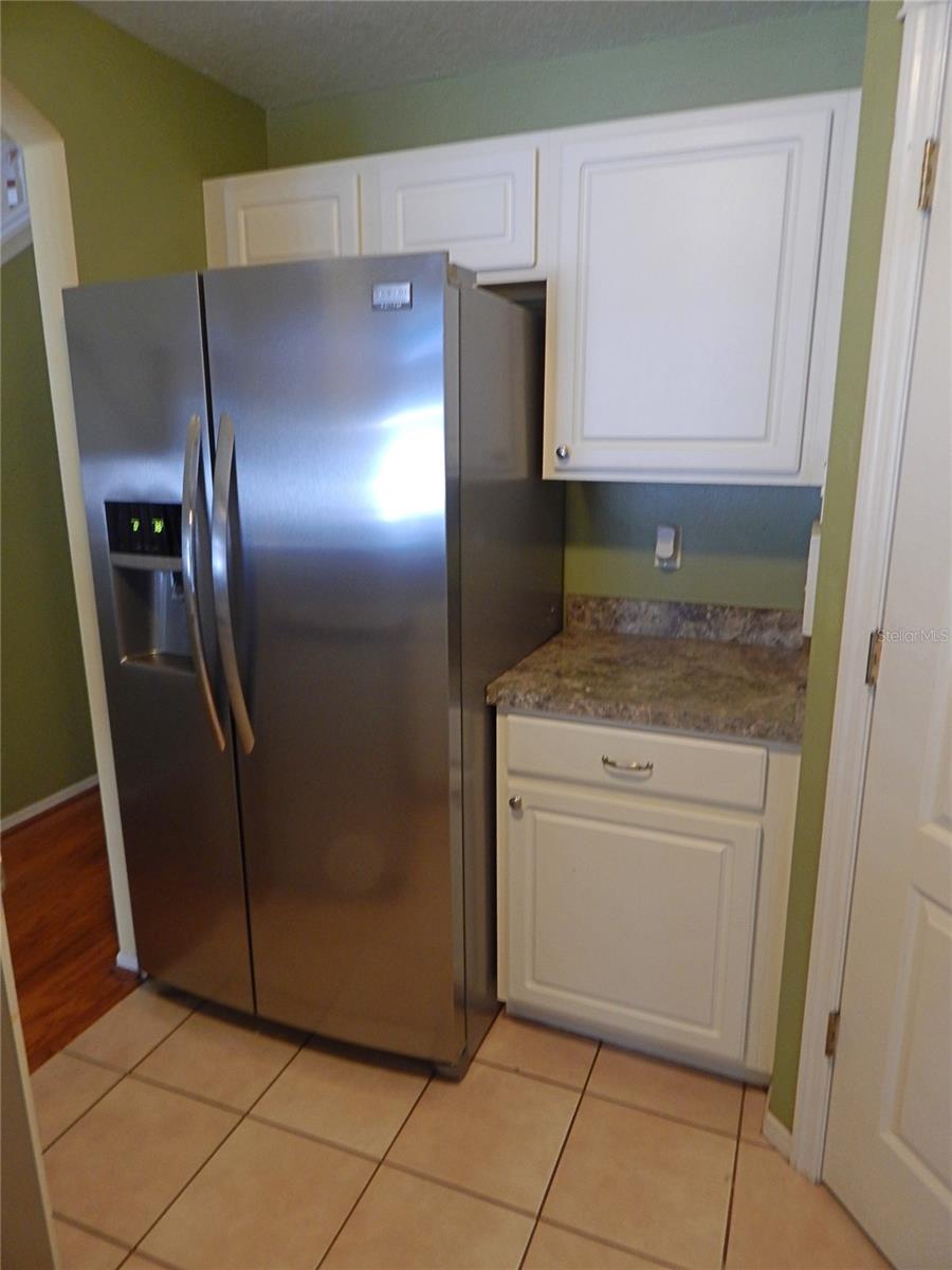 Image 6 of 28 For 5869 Meadowpark Place