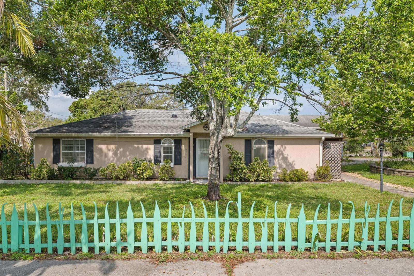 Details for 1021 15th Street, PALM HARBOR, FL 34683