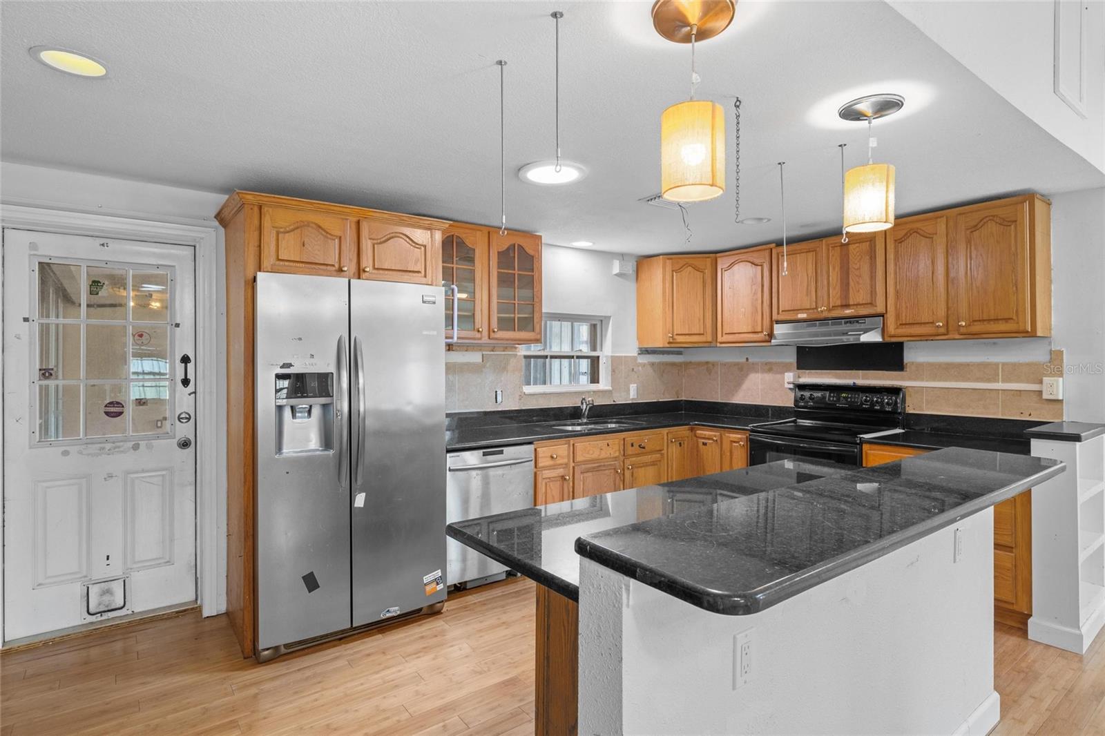 Image 15 of 34 For 1021 15th Street