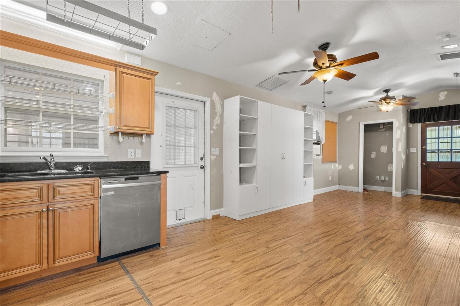 Image 29 of 34 For 1021 15th Street
