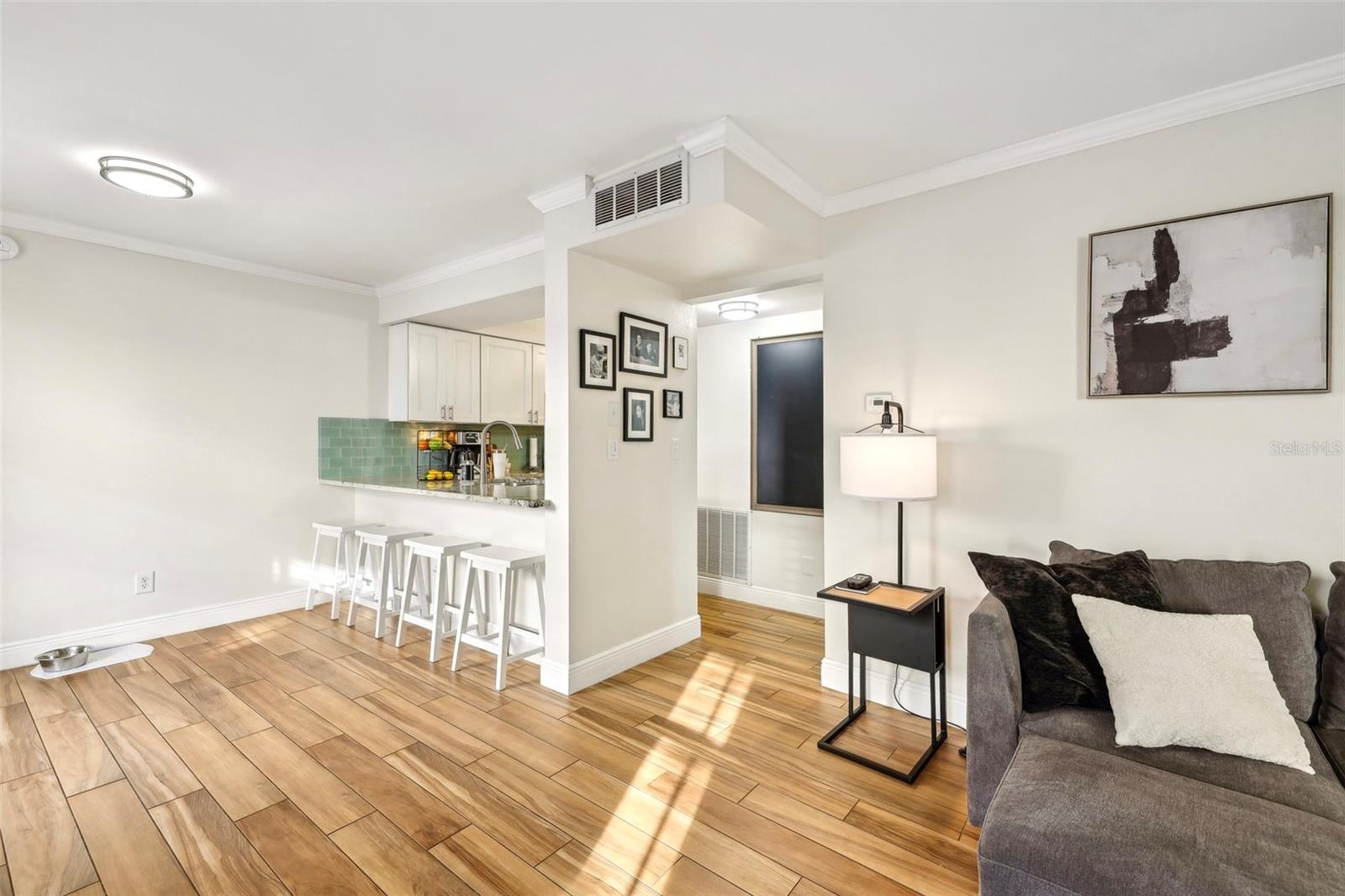 Image 6 of 21 For 2969 Bonaventure Circle 104