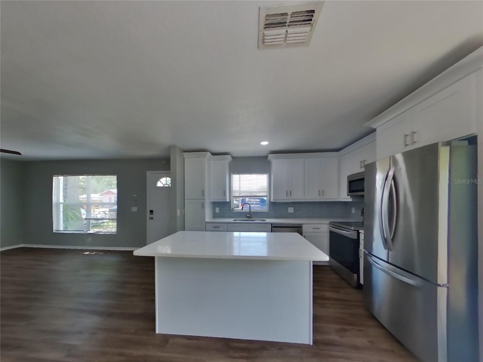 Image 5 of 13 For 6316 Adelia Avenue
