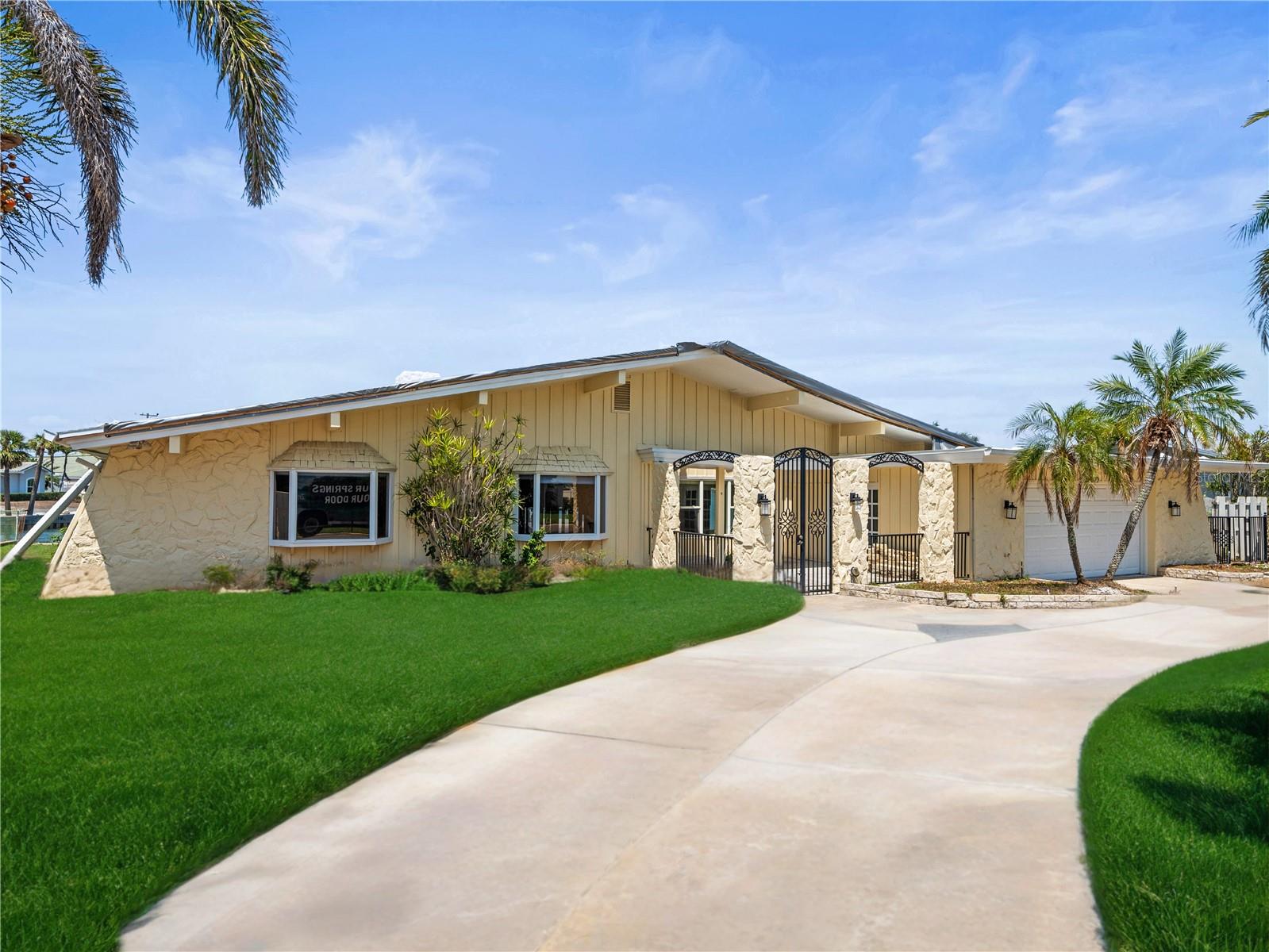Image 2 of 37 For 5409 Pali Way