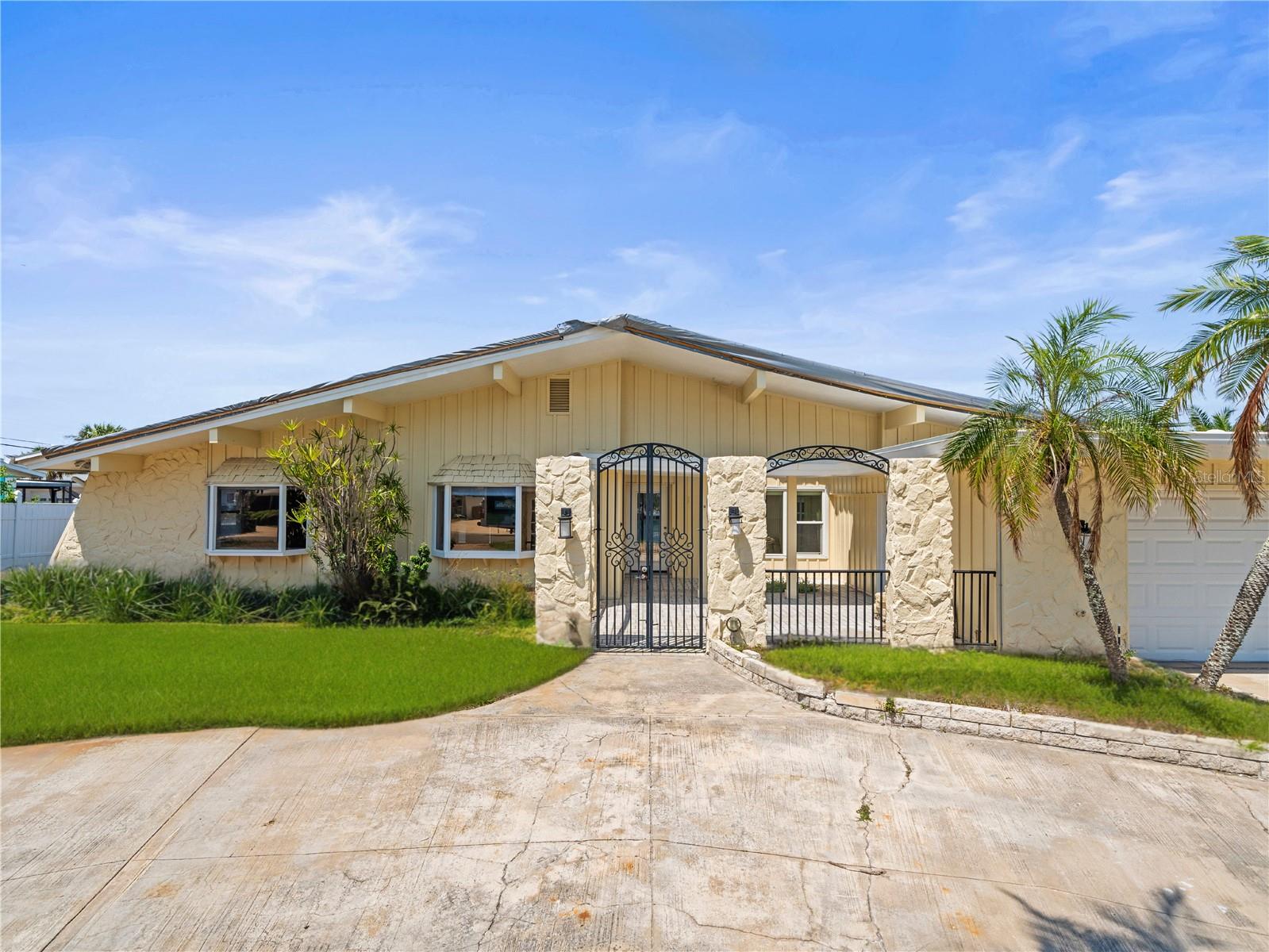 Image 3 of 37 For 5409 Pali Way