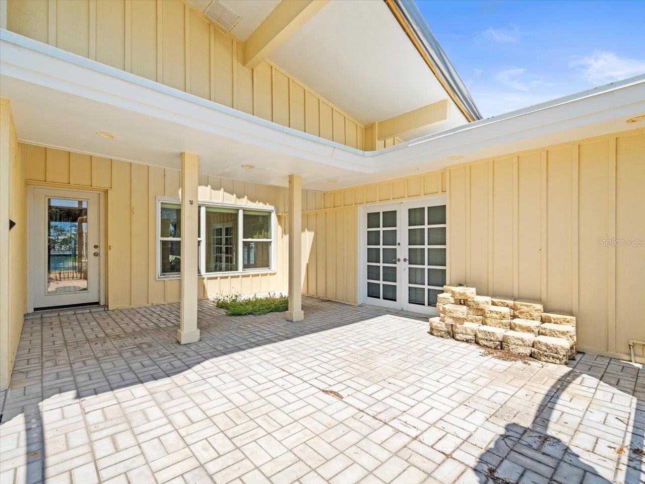 Image 4 of 37 For 5409 Pali Way