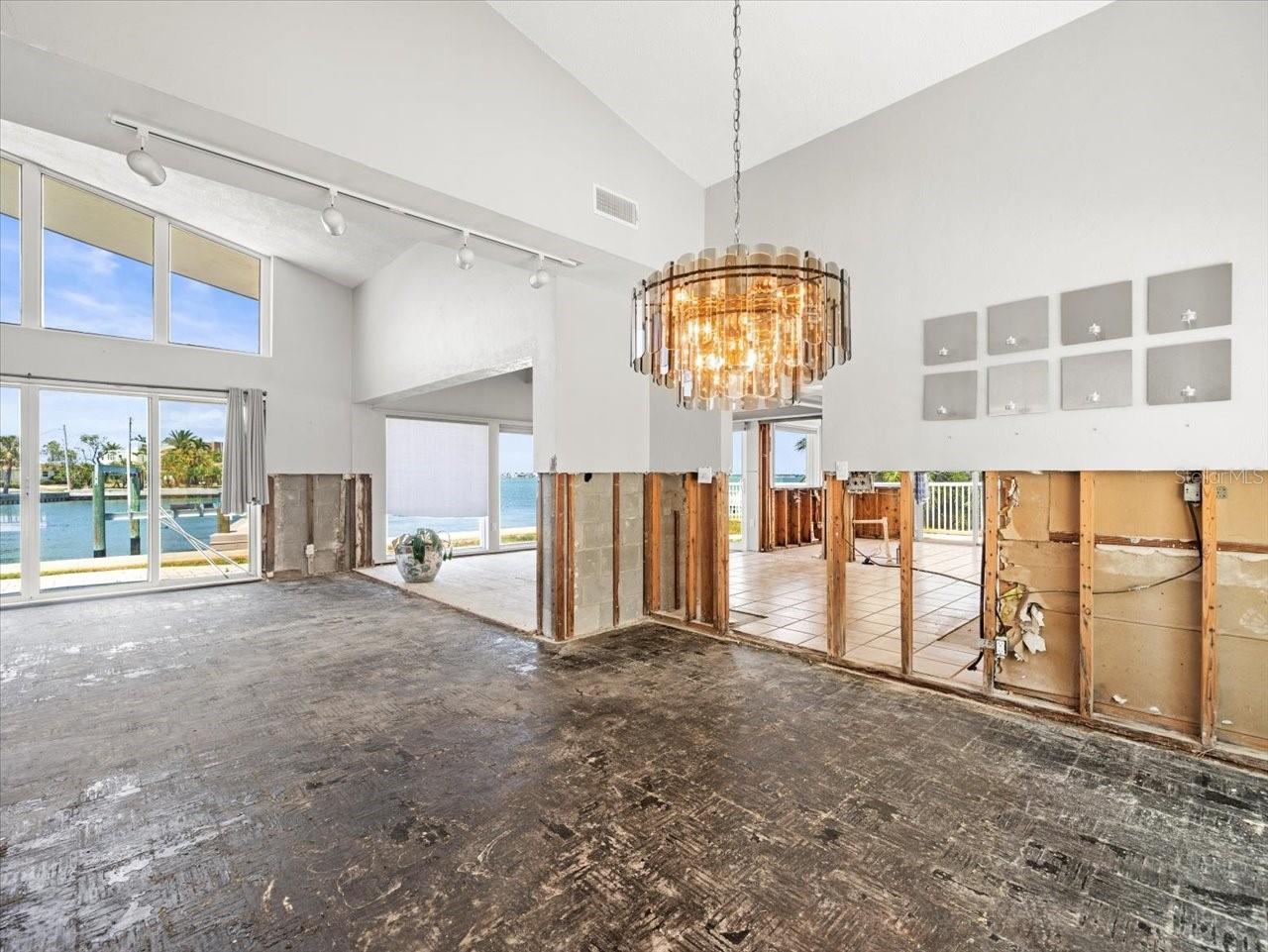 Image 6 of 37 For 5409 Pali Way