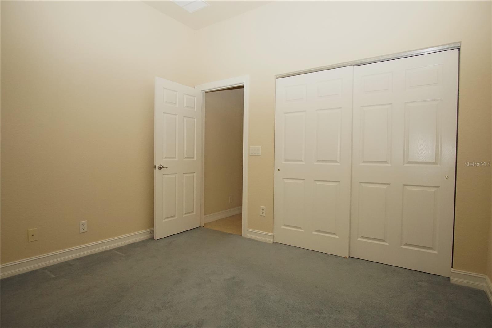 Image 11 of 21 For 4922 Sandy Brook Circle