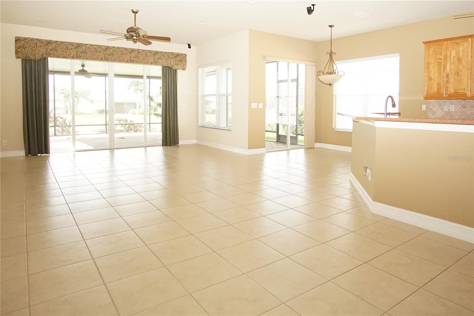 Image 3 of 21 For 4922 Sandy Brook Circle