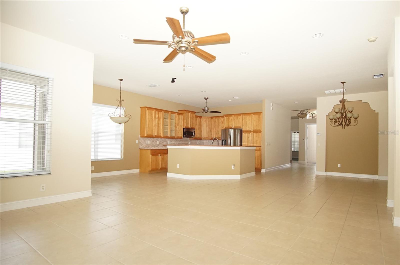 Image 4 of 21 For 4922 Sandy Brook Circle