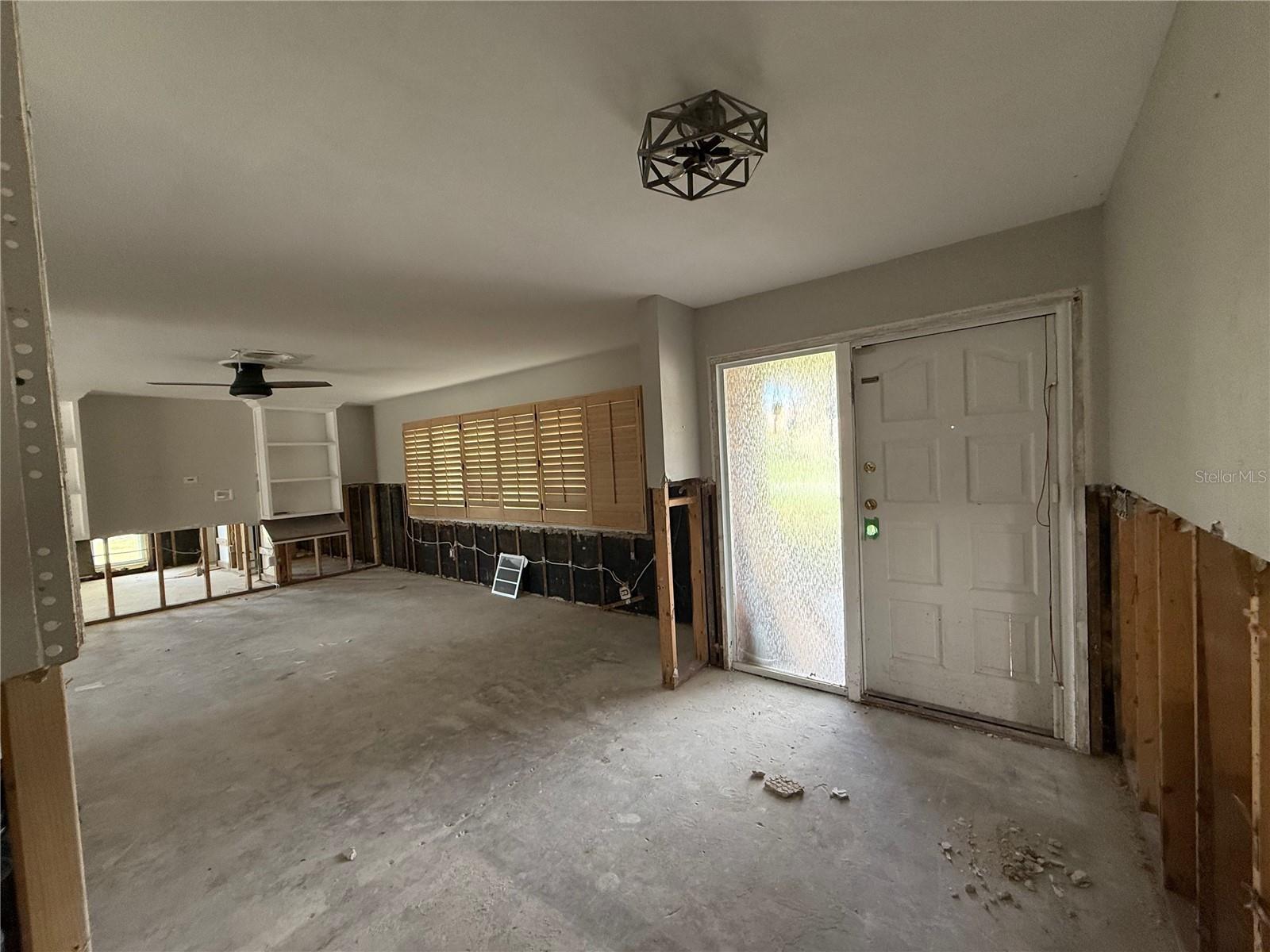 Image 11 of 28 For 5201 Denver Street Ne