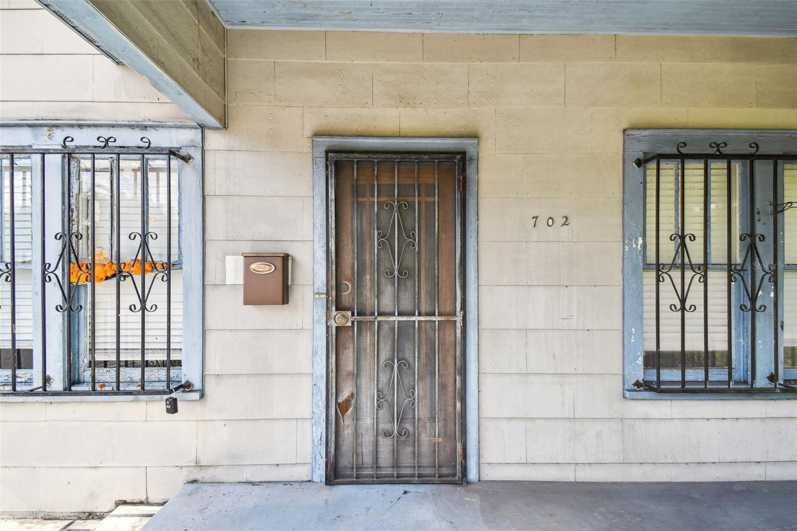 Image 18 of 90 For 702 Virginia Avenue