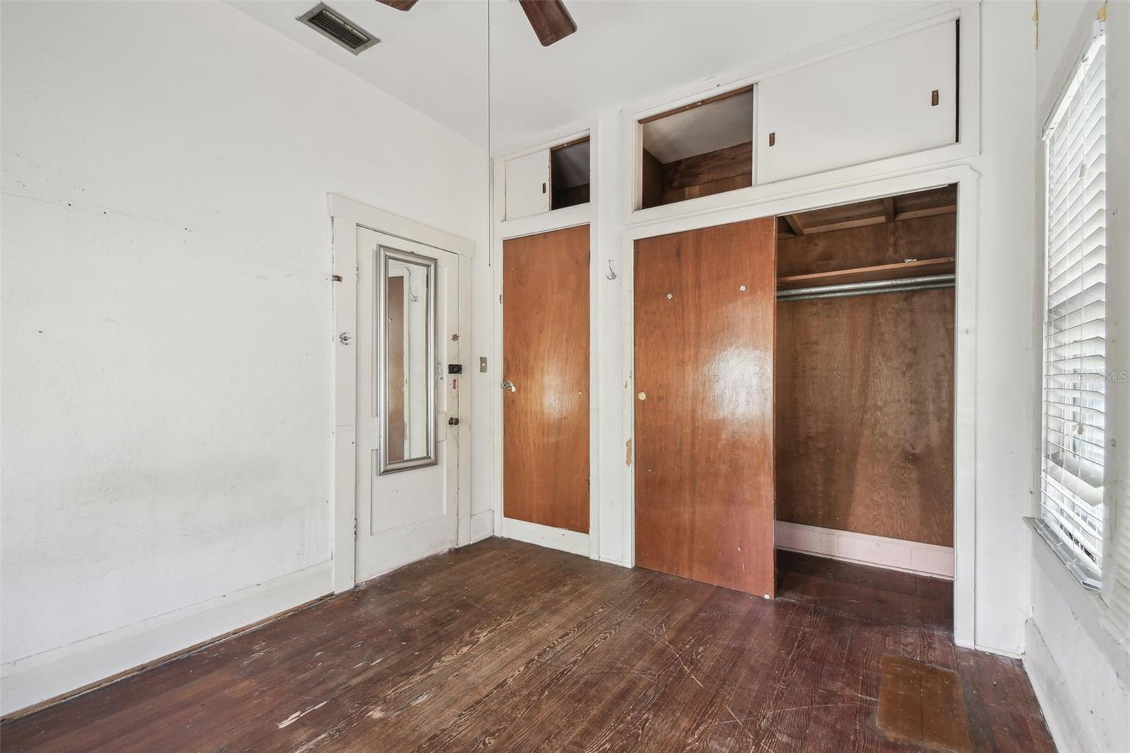 Image 29 of 90 For 702 Virginia Avenue