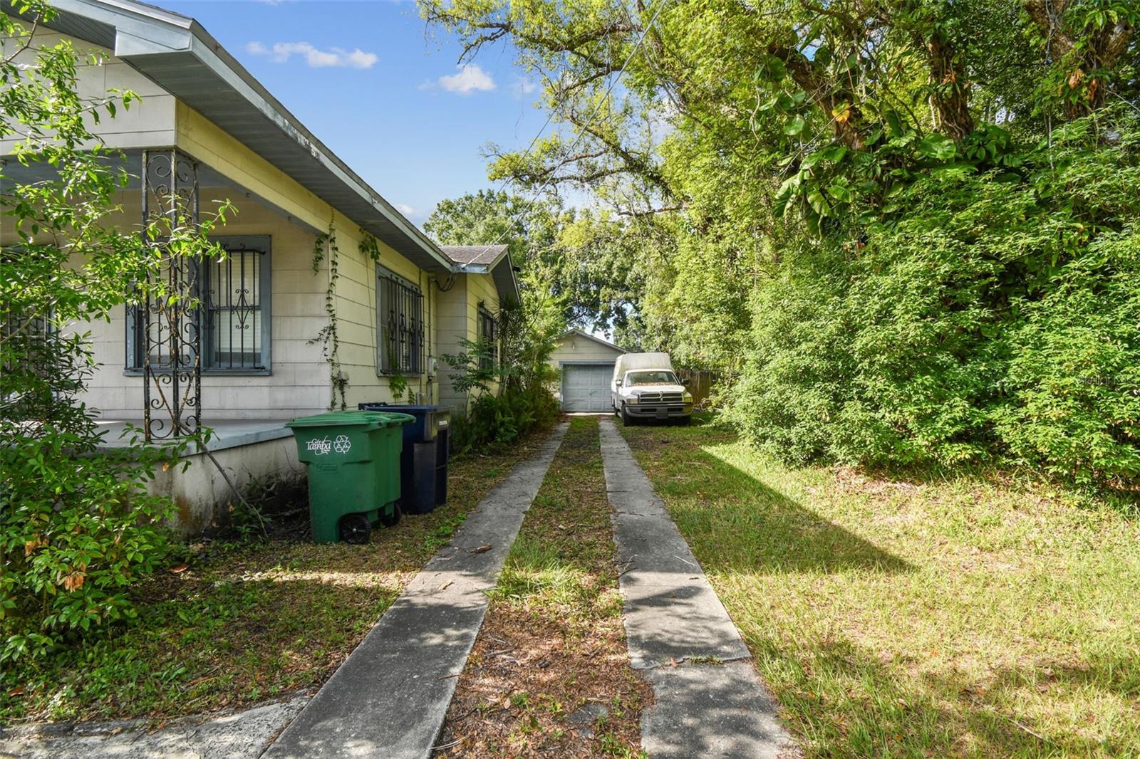 Image 3 of 90 For 702 Virginia Avenue