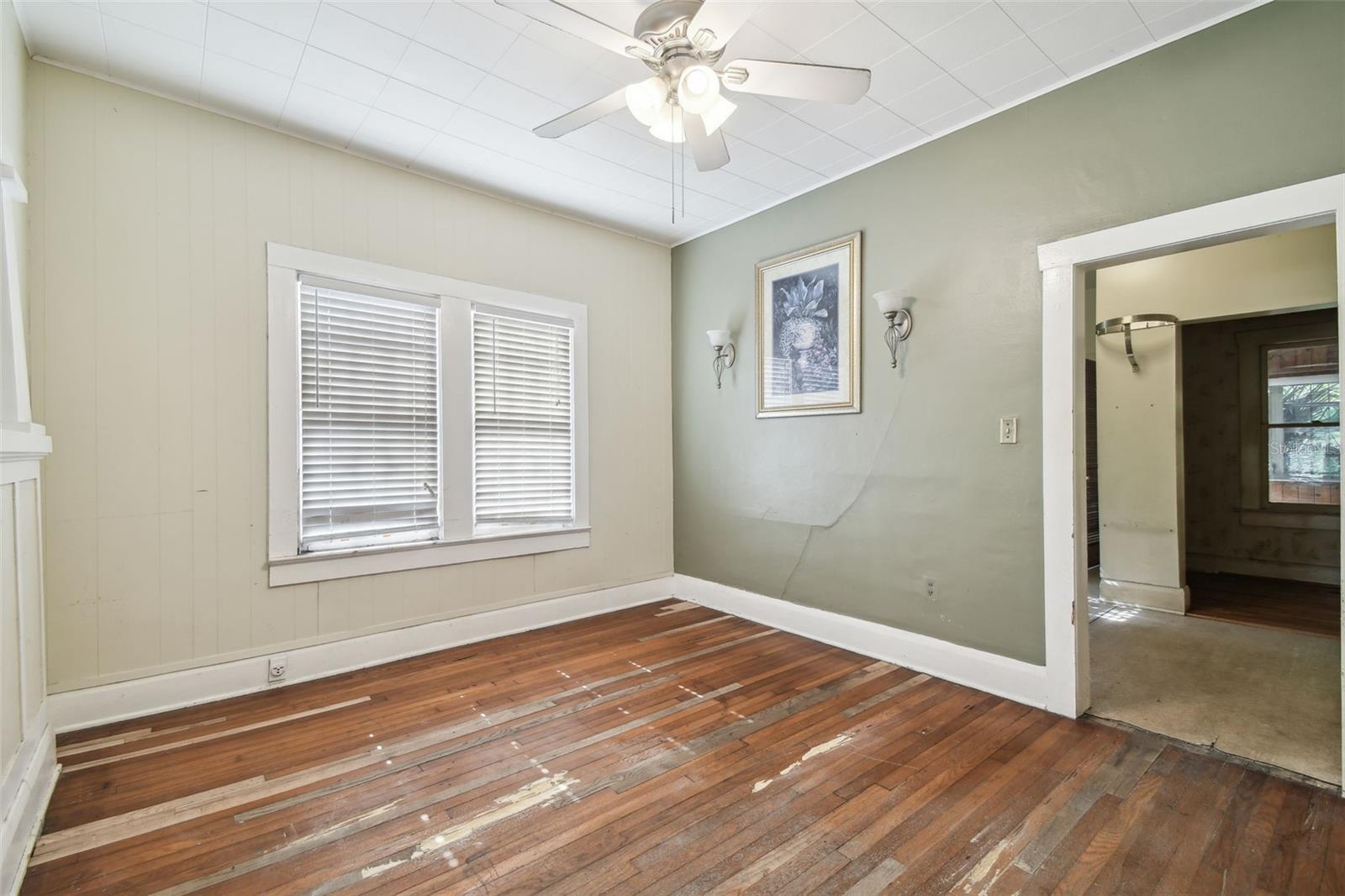 Image 34 of 90 For 702 Virginia Avenue
