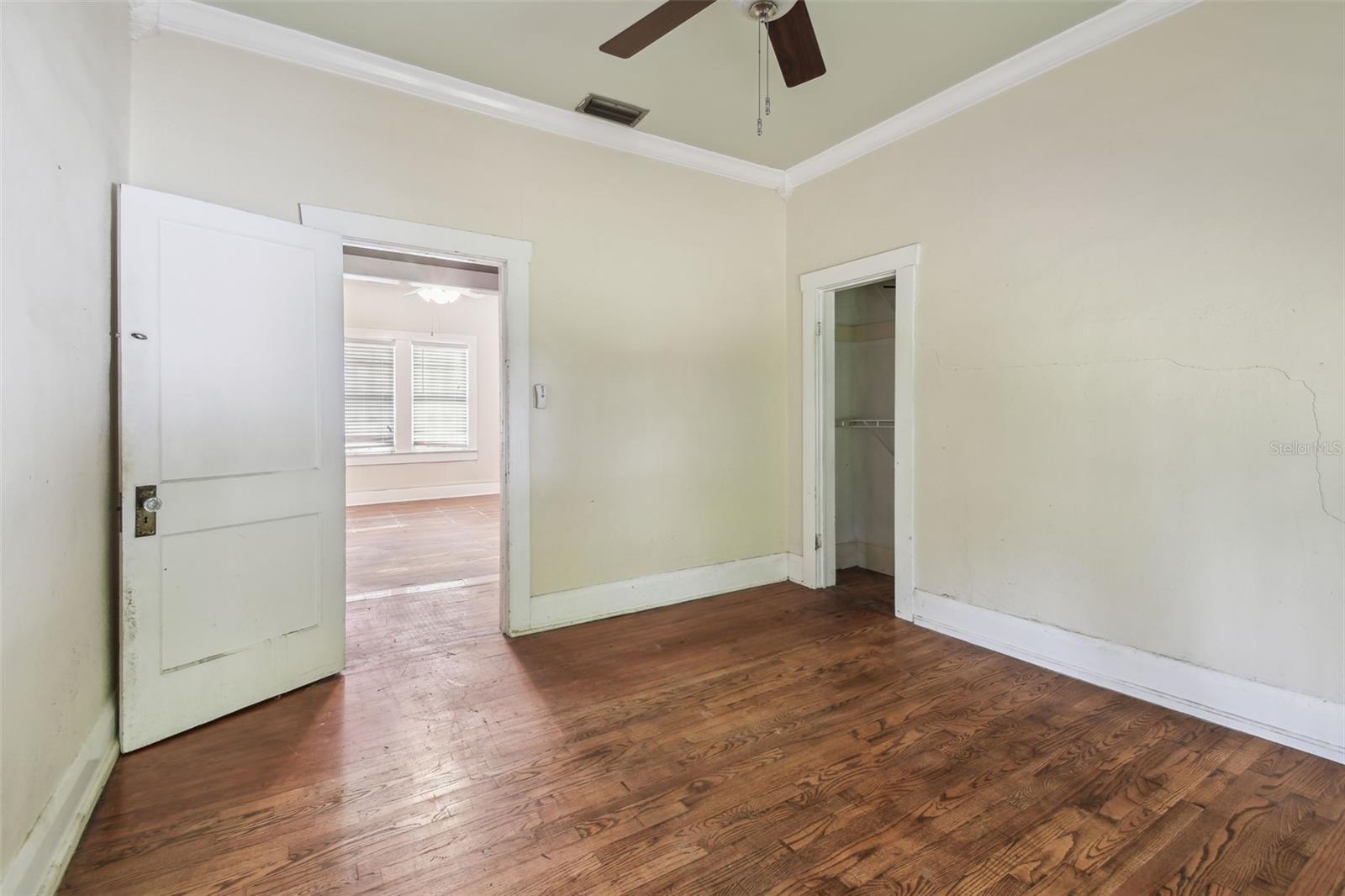 Image 36 of 90 For 702 Virginia Avenue