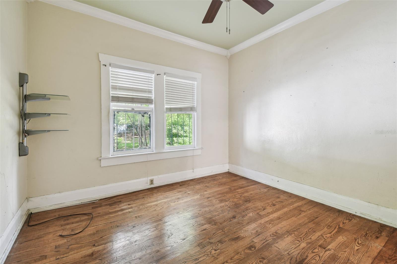 Image 38 of 90 For 702 Virginia Avenue