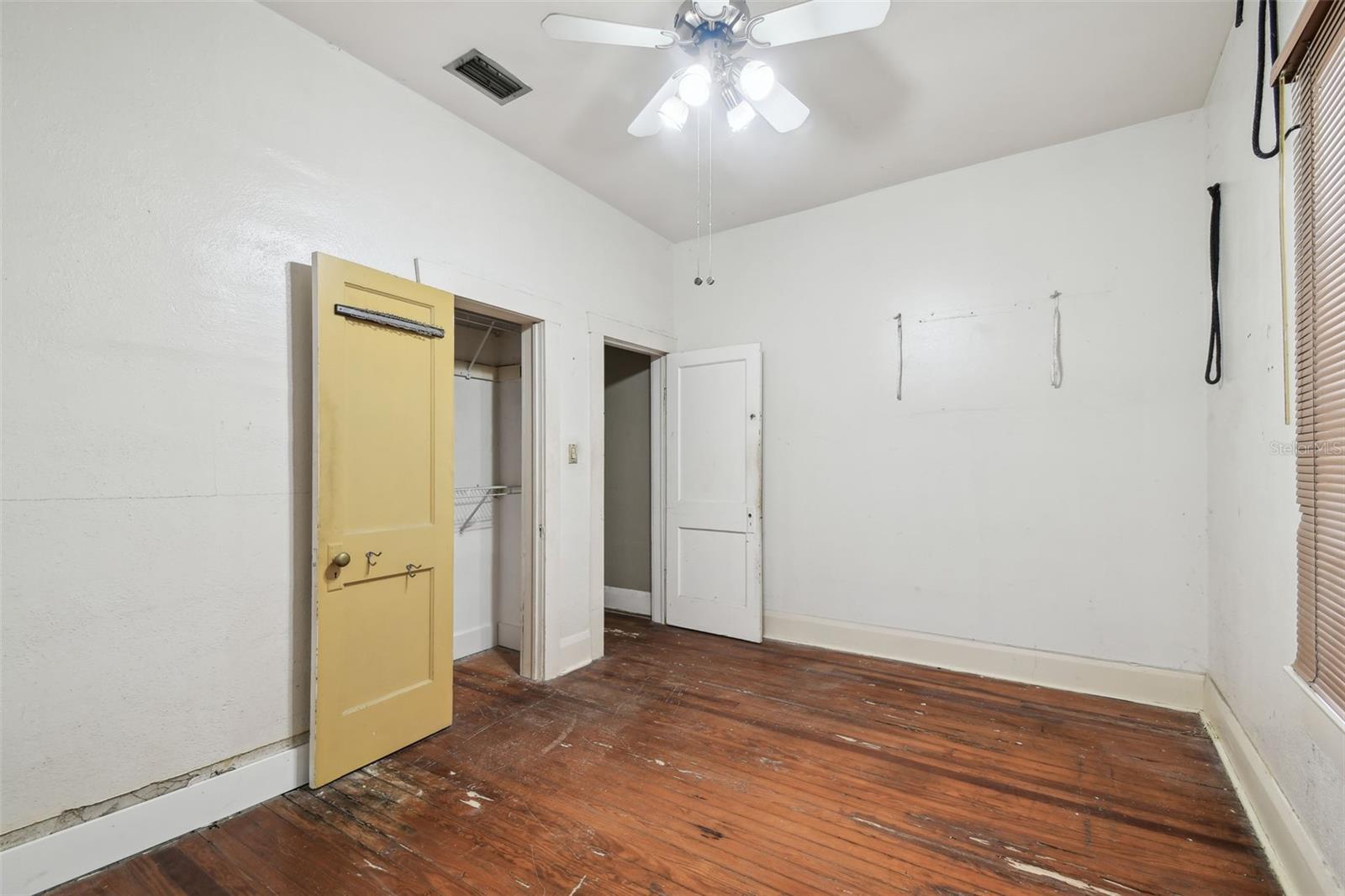 Image 43 of 90 For 702 Virginia Avenue