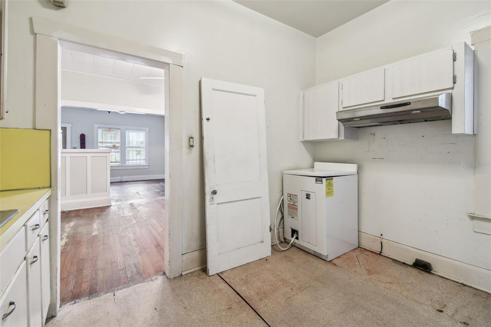 Image 47 of 90 For 702 Virginia Avenue