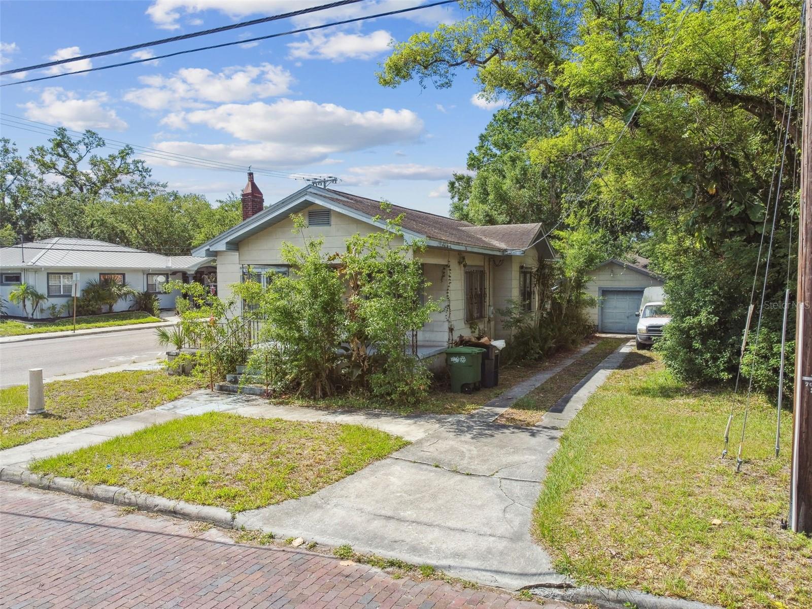 Image 62 of 90 For 702 Virginia Avenue