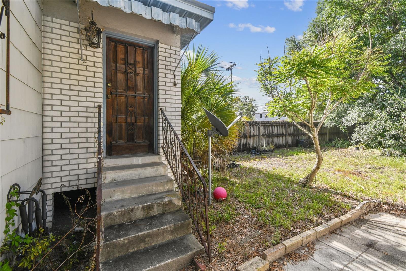Image 9 of 90 For 702 Virginia Avenue