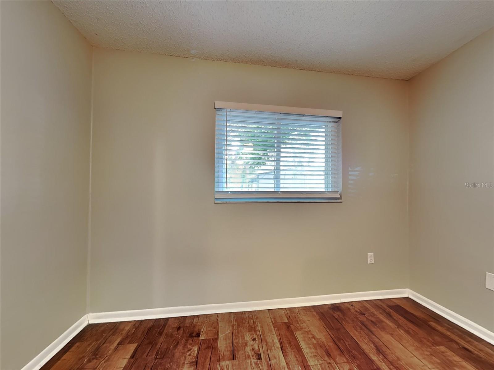 Image 11 of 18 For 2407 Devonwoode Place