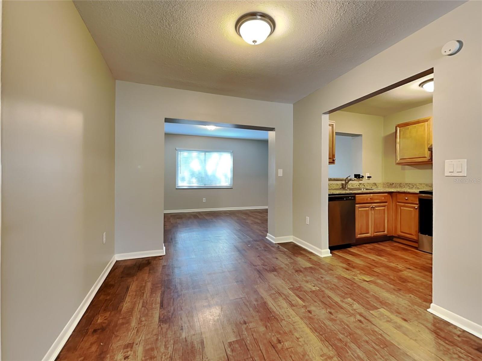 Image 2 of 18 For 2407 Devonwoode Place