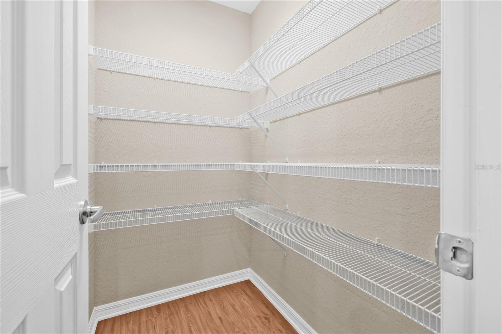 Image 11 of 39 For 6937 Gideon Circle
