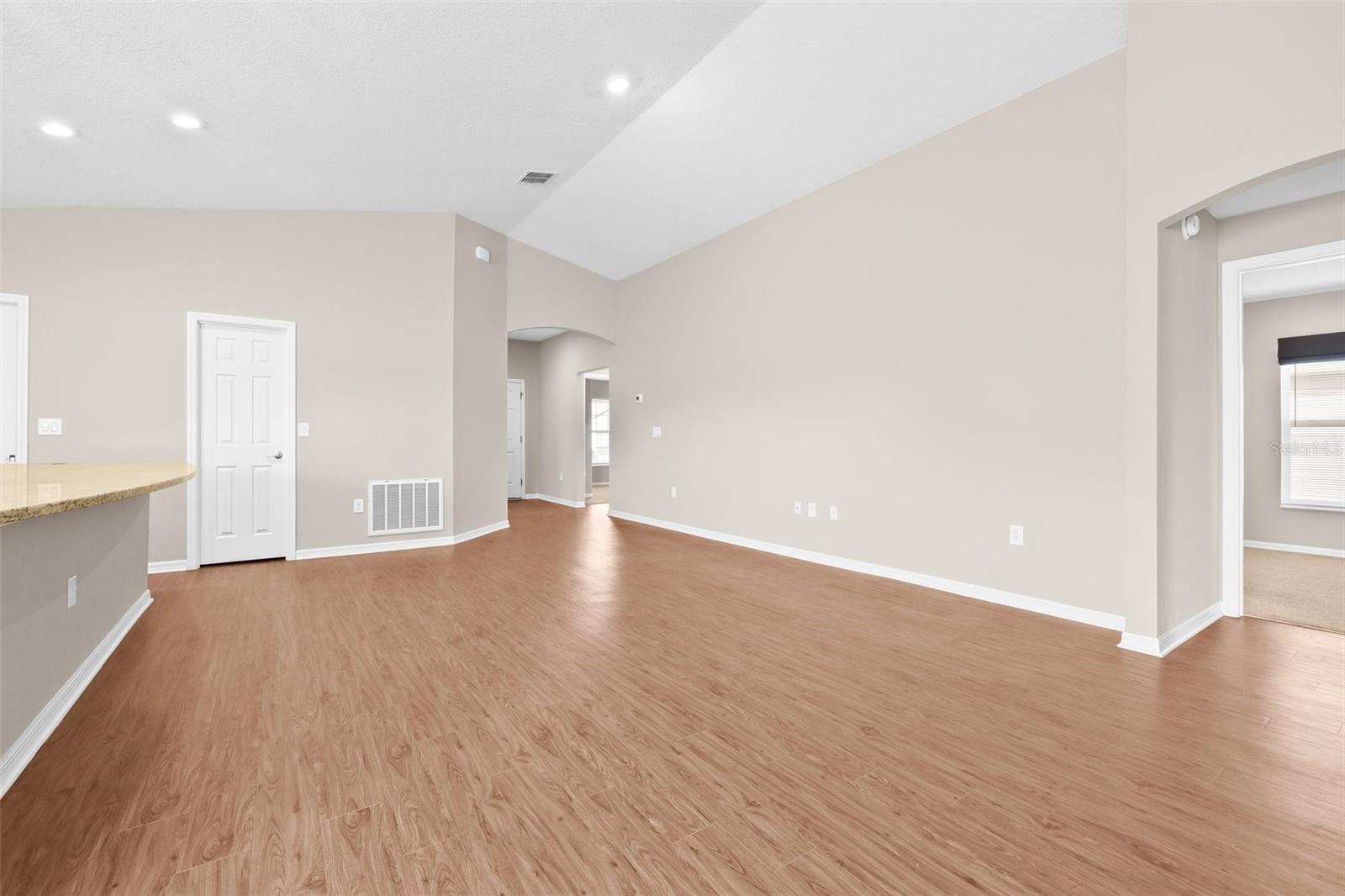 Image 12 of 39 For 6937 Gideon Circle