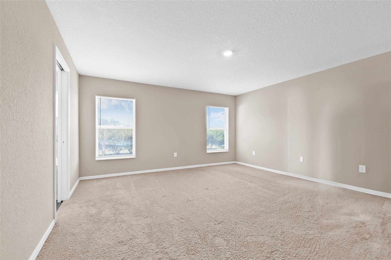 Image 13 of 39 For 6937 Gideon Circle