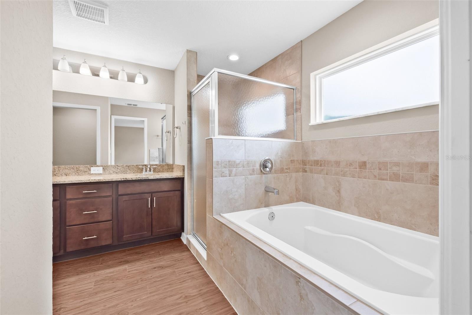 Image 14 of 39 For 6937 Gideon Circle